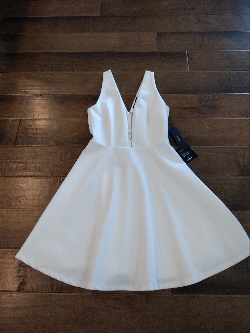 LULU'S Women's NWT white Take The Plunge deep v-neck skater dress - S - Picture 4 of 14